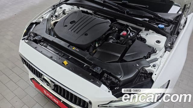 Volvo S60 2021 — Şəkil 6/20