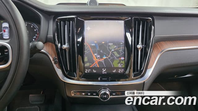Volvo S60 2021 — Şəkil 13/20