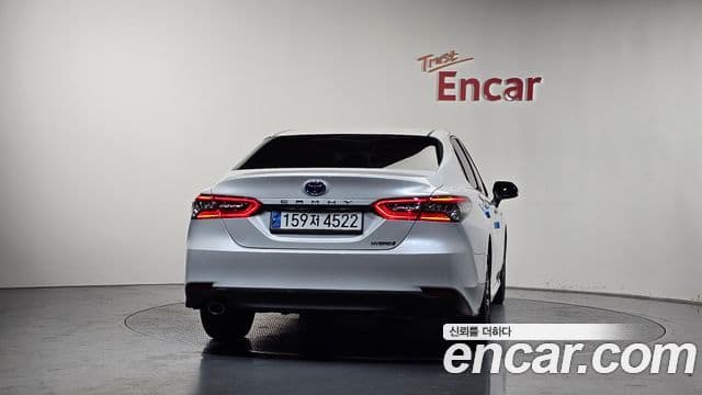 Toyota Camry 2024 — Photo 16/32