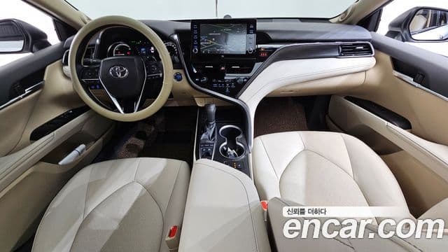 Toyota Camry 2024 — Photo 14/32