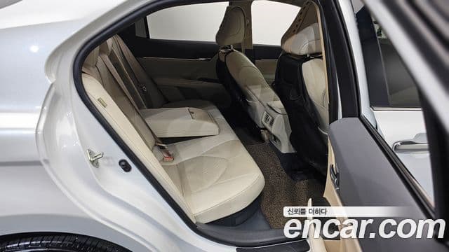 Toyota Camry 2024 — Photo 31/32