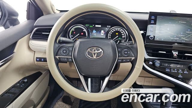 Toyota Camry 2024 — Photo 20/32