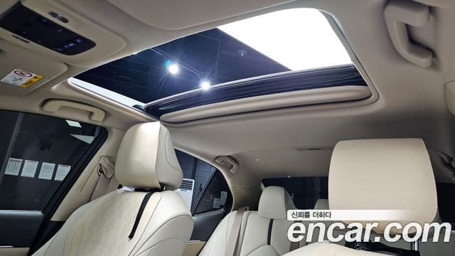 Toyota Camry 2024 — Photo 5/32