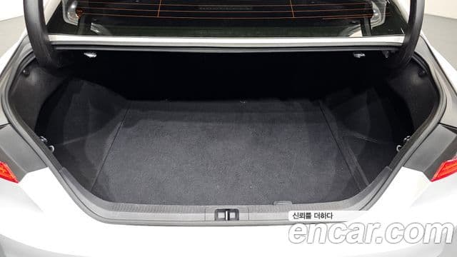 Toyota Camry 2024 — Photo 19/32