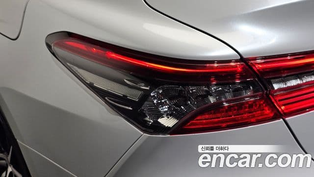 Toyota Camry 2024 — Photo 27/32