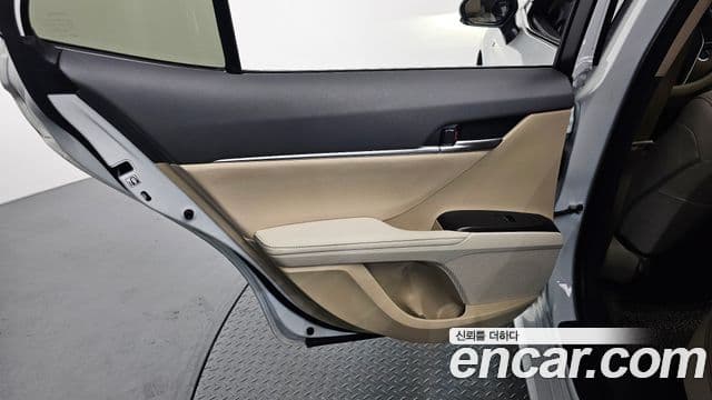 Toyota Camry 2024 — Photo 29/32