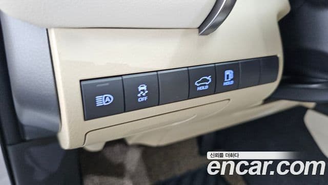 Toyota Camry 2024 — Photo 3/32