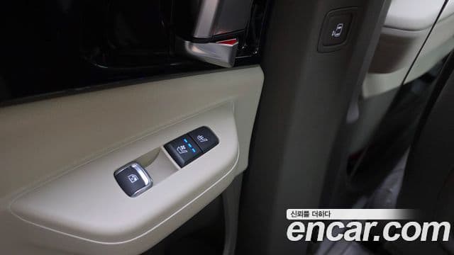 Kia Carnival 2025 — ფოტო 18/20