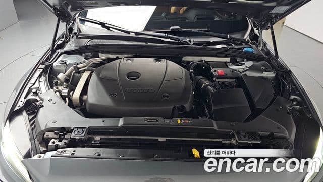 Volvo S60 2019 — Şəkil 5/20