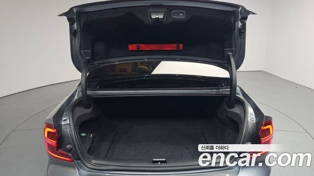Volvo S60 2019 — Şəkil 20/20