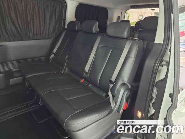 Hyundai Staria 2023 — ფოტო 19/19