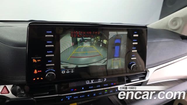 Toyota Sienna 2023 — ფოტო 4/20