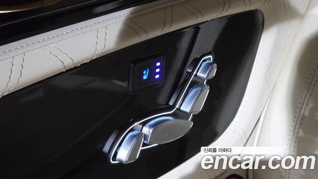 Toyota Sienna 2023 — ფოტო 15/20