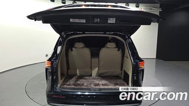 Toyota Sienna 2023 — ფოტო 12/20