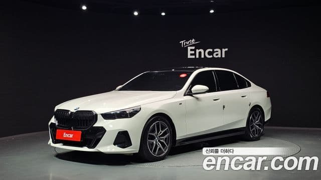 BMW 5 Series 2024 — ფოტო 1/20