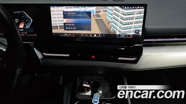 BMW 5 Series 2024 — ფოტო 13/20