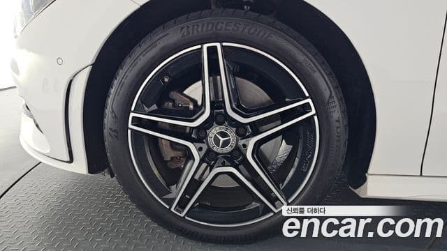 Mercedes-Benz CLA-Class 2023 — Фото 5/20