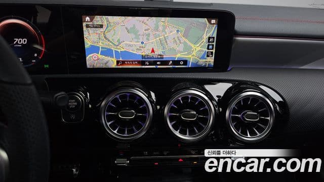 Mercedes-Benz CLA-Class 2023 — Фото 14/20