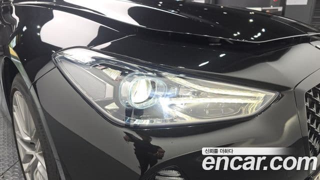 Genesis G70 2019 — Photo 1/34