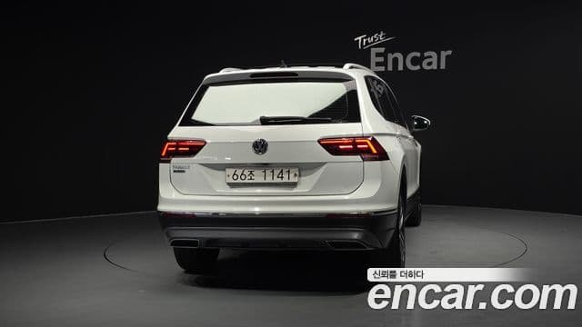 Volkswagen Tiguan Allspace 2018 — Фото 4/20