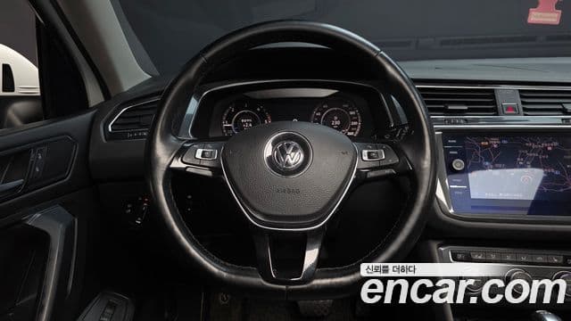 Volkswagen Tiguan Allspace 2018 — Фото 13/20