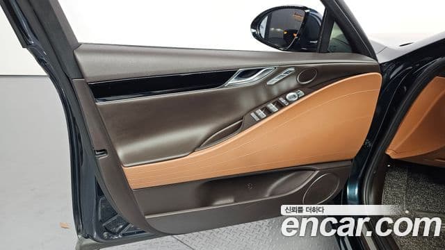 Genesis G80 2022 — Photo 24/30