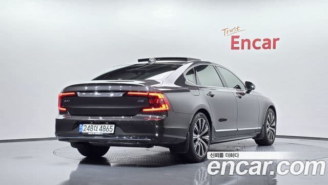 Volvo S90 2022 — ფოტო 2/20