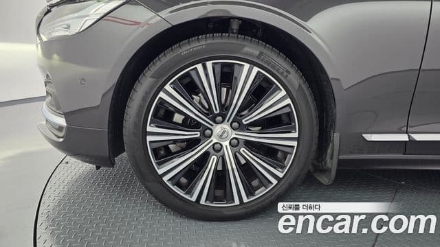 Volvo S90 2022 — ფოტო 5/20