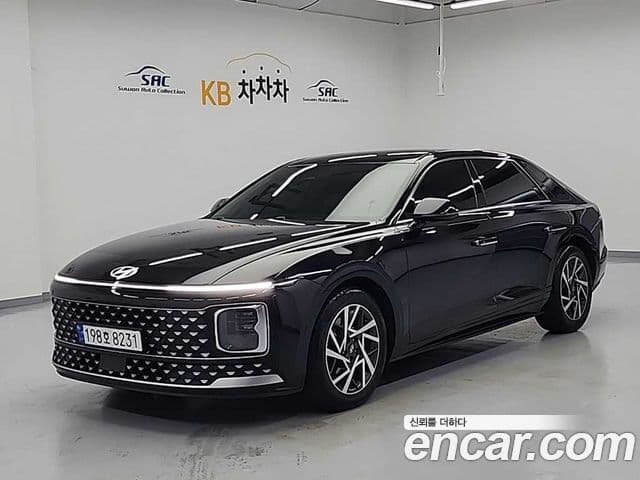 Hyundai Grandeur 2023 — Şəkil 10/18