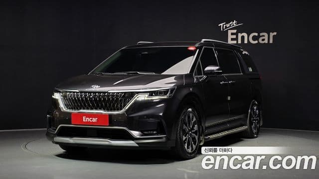 Kia Carnival 2021 — Фото 1/20