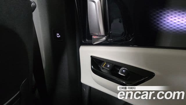 Kia Carnival 2021 — Фото 19/20