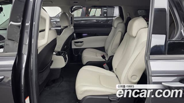 Kia Carnival 2021 — Photo 1/33