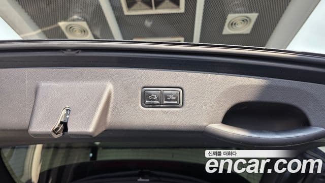 Kia Carnival 2021 — Photo 18/33