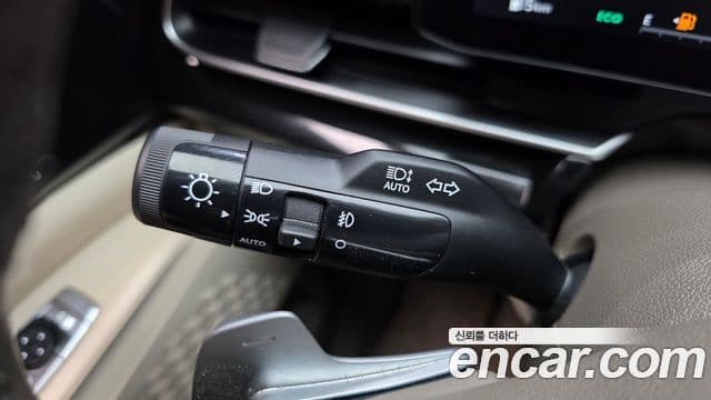 Kia Carnival 2024 — Şəkil 17/20