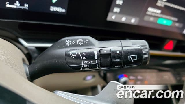 Kia Carnival 2024 — Şəkil 18/20