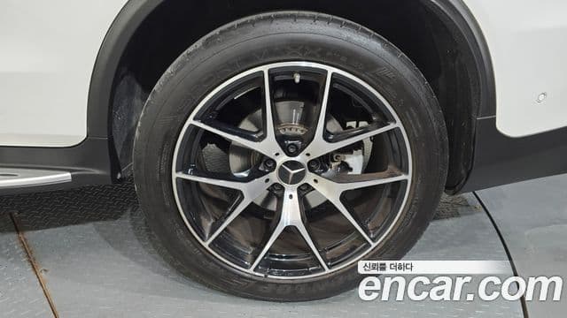 Mercedes-Benz GLC-Class 2022 — ფოტო 31/36