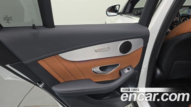 Mercedes-Benz GLC-Class 2022 — ფოტო 22/36