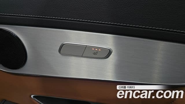 Mercedes-Benz GLC-Class 2022 — ფოტო 16/36
