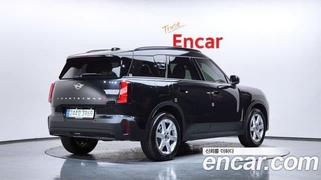 Mini Cooper S Countryman 2024 — Фото 2/20