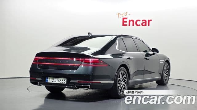 Genesis G90 2023 — Photo 14/20