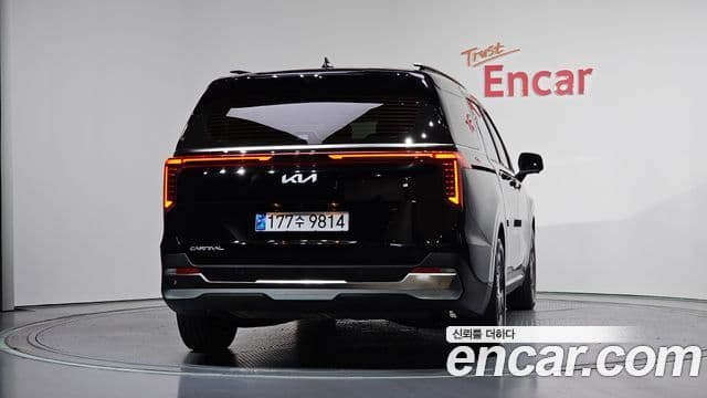 Kia Carnival 2024 — Photo 19/35