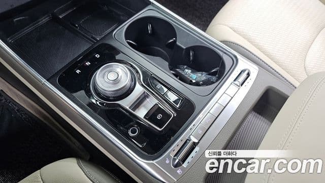 Kia Carnival 2024 — Photo 29/35