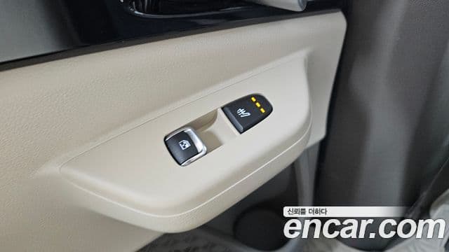 Kia Carnival 2024 — Photo 17/35