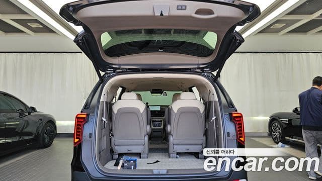 Kia Carnival 2024 — Photo 21/35