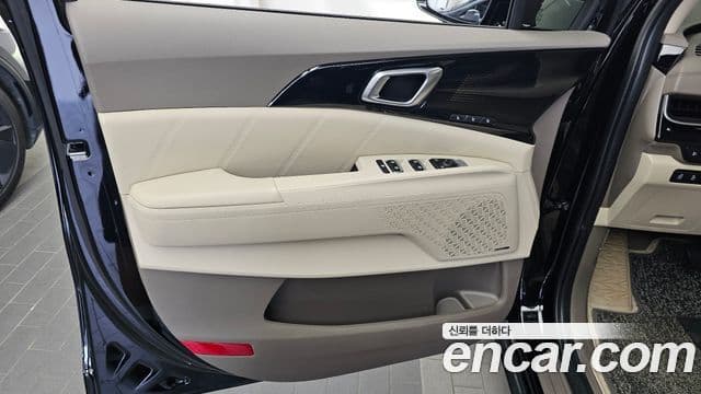 Kia Carnival 2024 — Photo 24/35