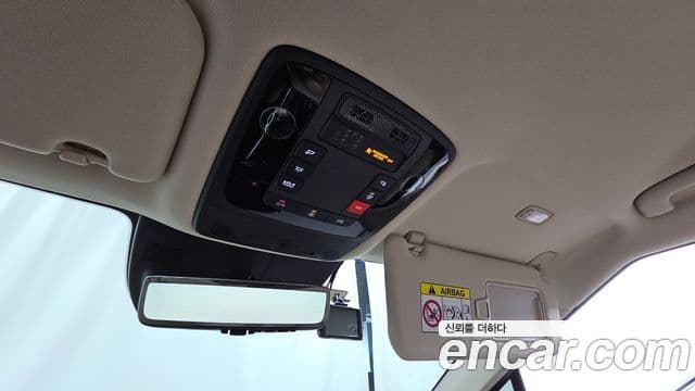 Kia Carnival 2024 — Photo 34/35