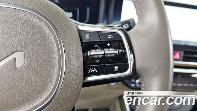 Kia Carnival 2024 — Photo 27/35