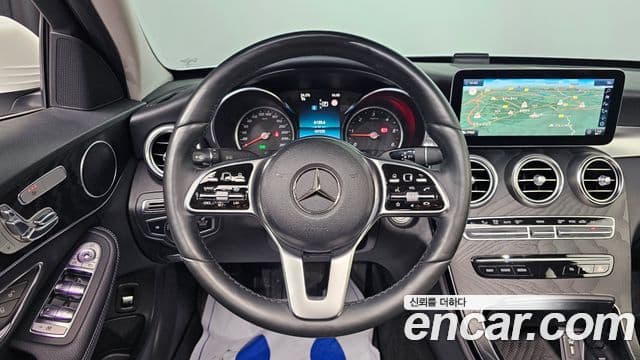 Mercedes-Benz C-Class 2019 — ფოტო 6/20
