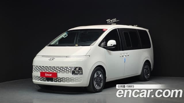 Hyundai Staria 2021 — ფოტო 1/20