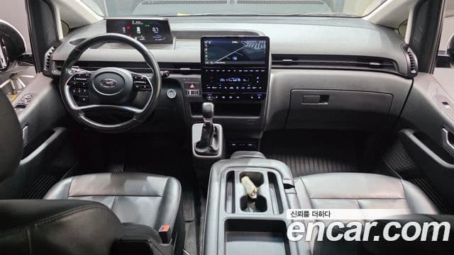Hyundai Staria 2021 — ფოტო 7/20